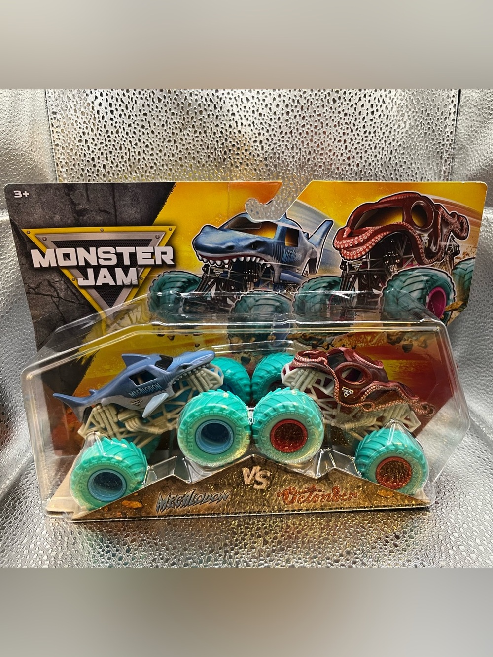 Monster Jam Twin Pack - Megalodon & Octon8er